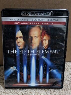 The Fifth Element 20th Anniversary) 4K Ultra HD + Blu-ray